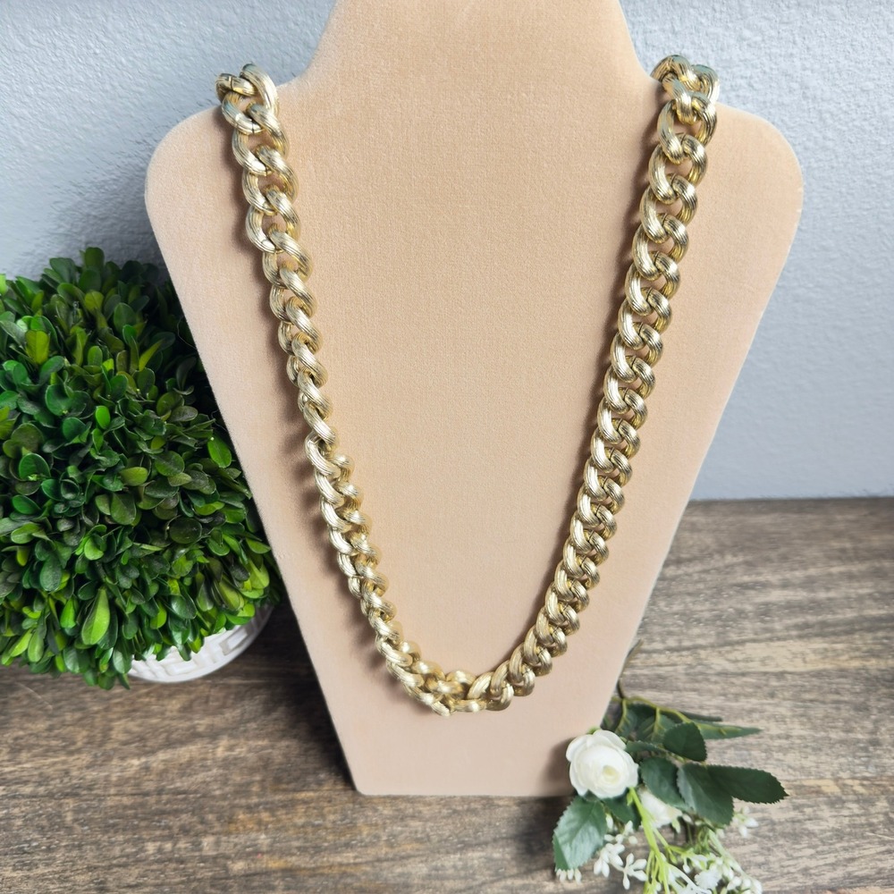 Vintage Chunky Gold Tone Chain Necklace 19in Heavy Ribbed Links 80s Statement